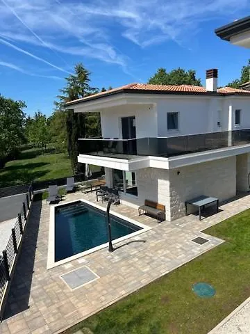 Villa Tadini Joy